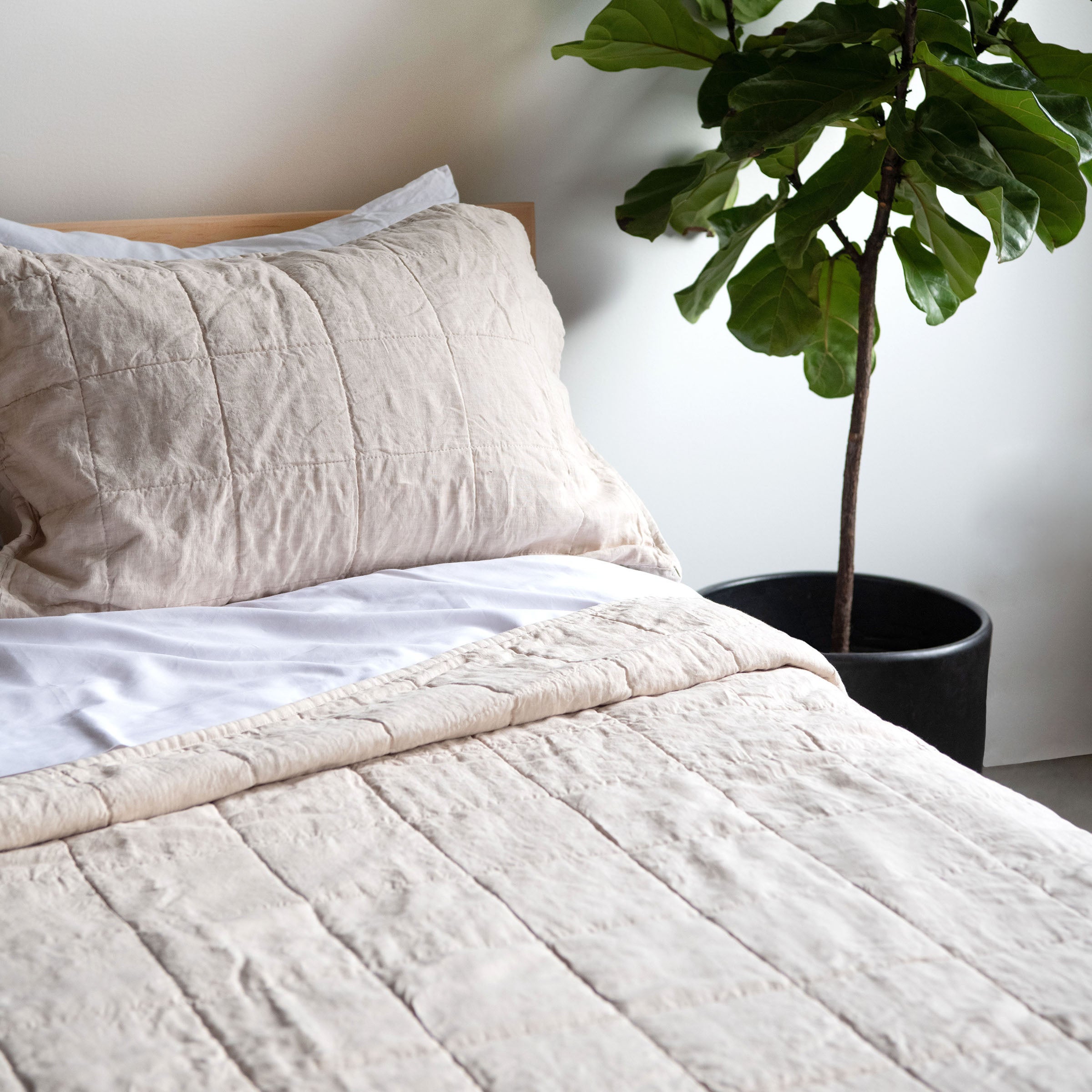 Quilted bed shop linen